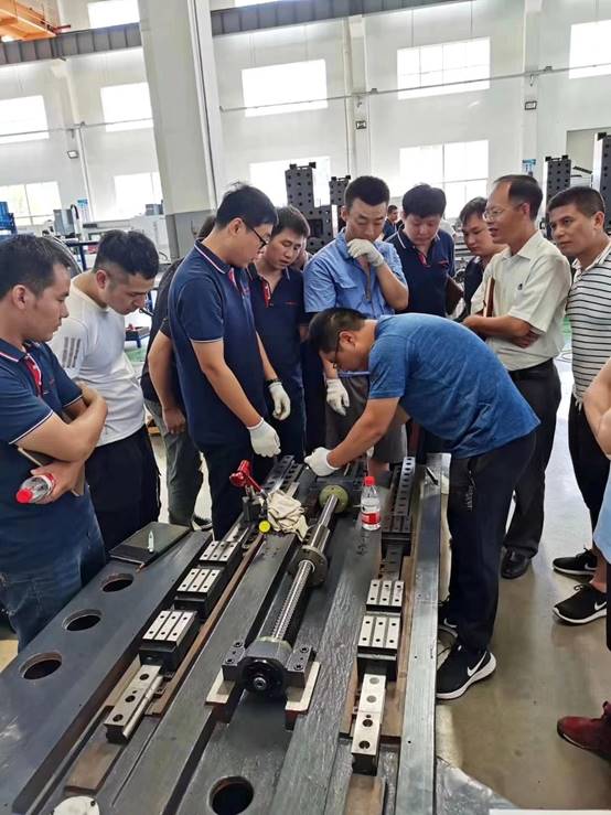 數控雕銑機,模具雕銑機,立式加工中心,石墨雕銑機-凱博數控 數控雕銑機,模具雕銑機,立式加工中心,石墨雕銑機-凱博數控